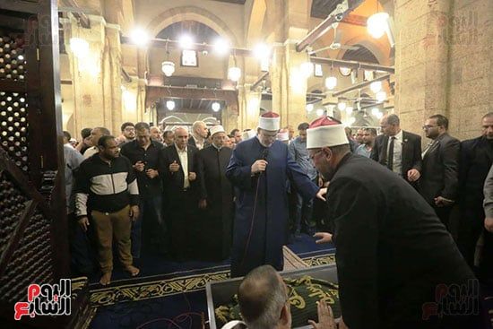 تشييع جنازة الدكتور أحمد عمر هاشم (25) تشييع جنازة الدكتور أحمد عمر هاشم (25)