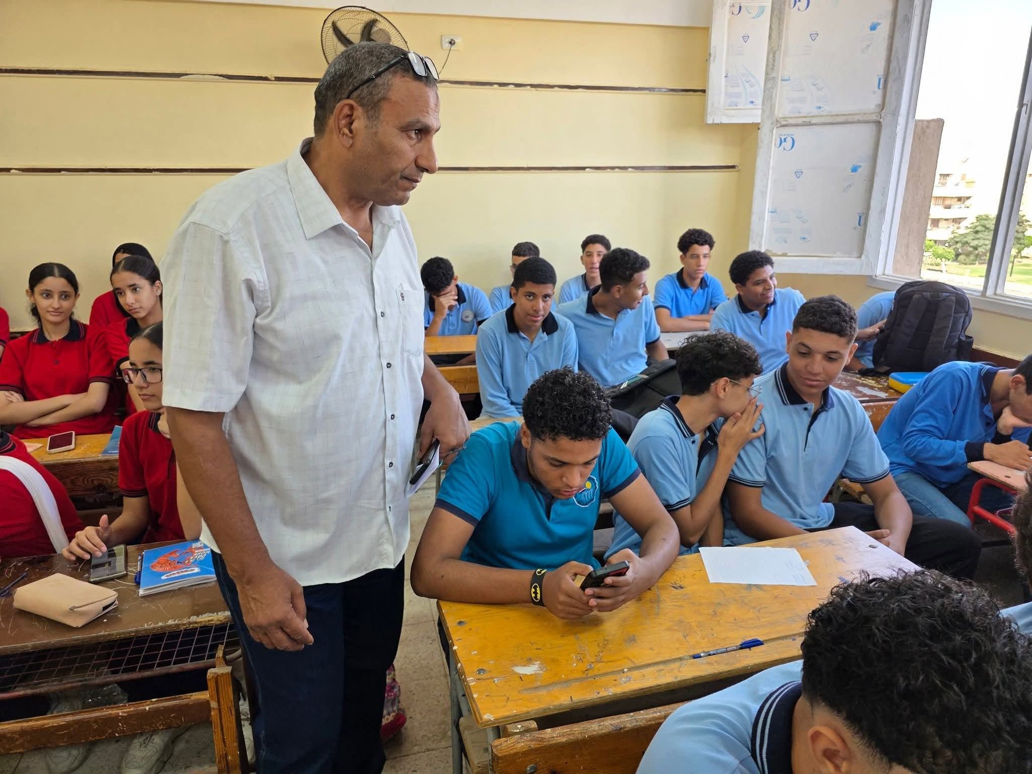 طلاب الثانوى العام والبكالوريا يسجلون الدخول على منصة كيريو لدراسة البرمجة طلاب الثانوى العام والبكالوريا يسجلون الدخول على منصة كيريو لدراسة البرمجة