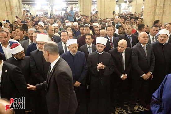 تشييع جنازة الدكتور أحمد عمر هاشم (5) تشييع جنازة الدكتور أحمد عمر هاشم (5)