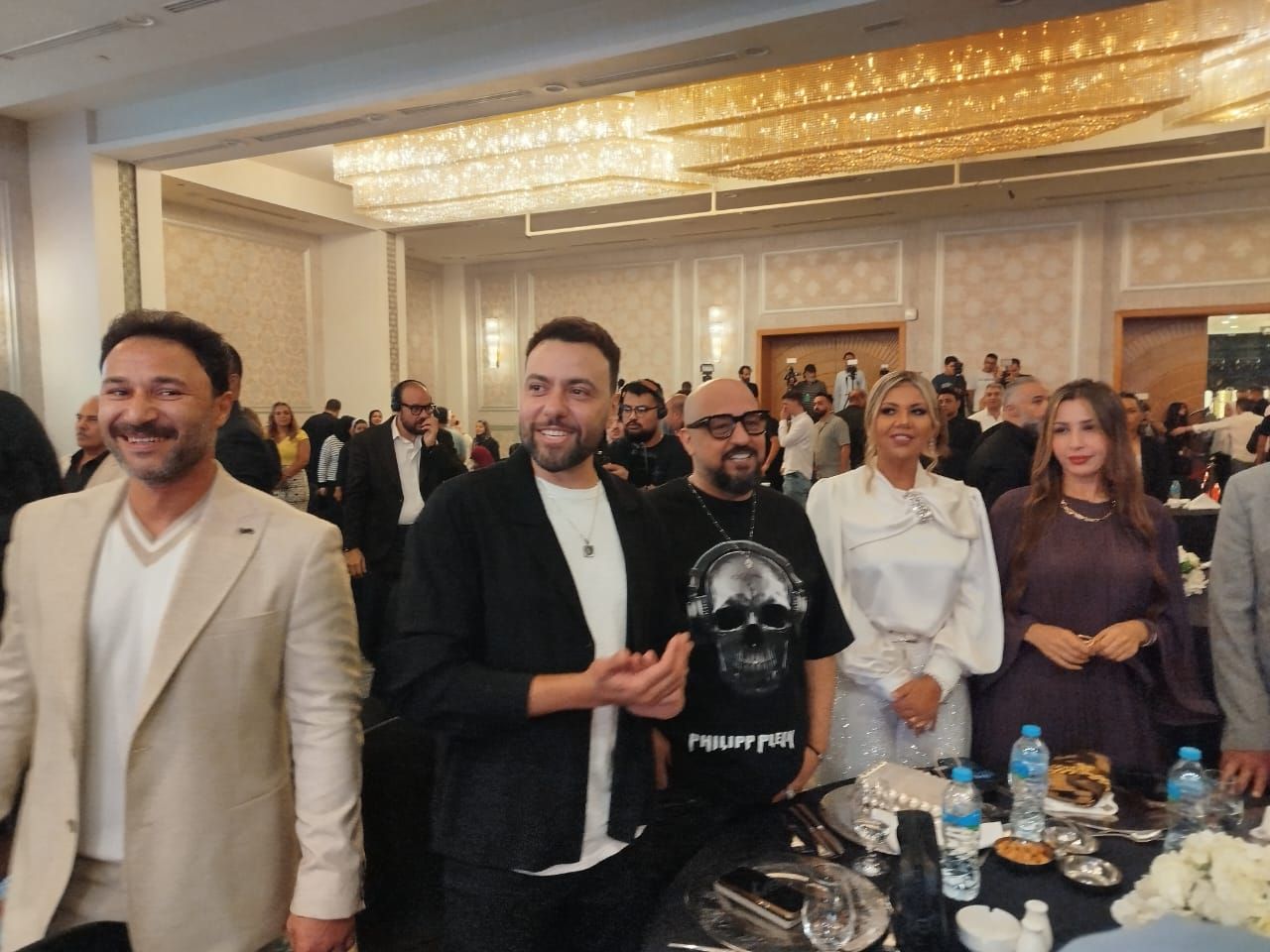 بعد النجاح الساحق لألبومها تاريخي.. مي فاروق تحتفي مع نجوم الفن في أمسية أسطورية (10) بعد النجاح الساحق لألبومها تاريخي.. مي فاروق تحتفي مع نجوم الفن في أمسية أسطورية (10)