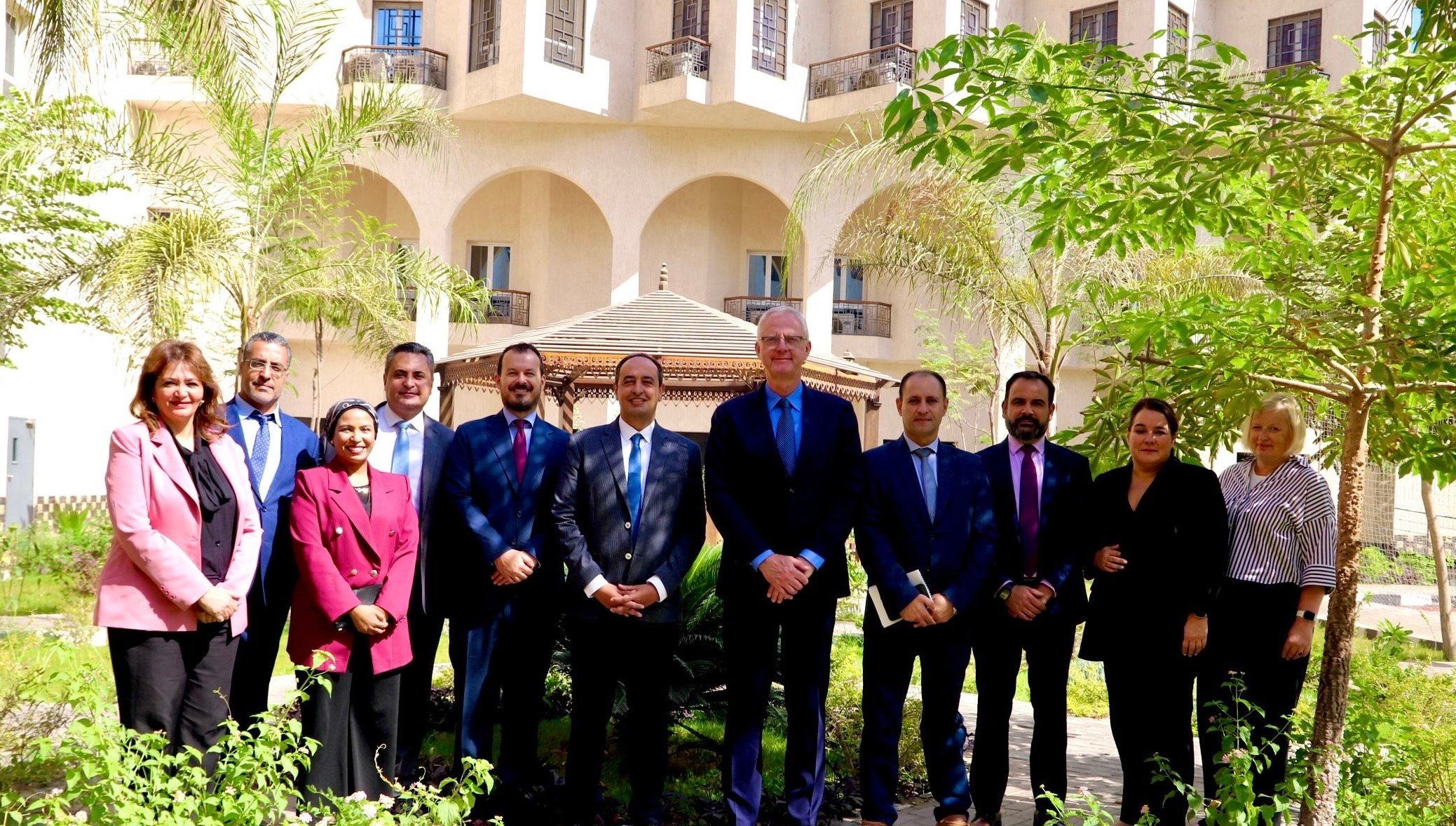 الدكتور عمرو عثمان والمدير التنفيذي للوكالة الأوروبية للمخدرات بحضور الكاتب الصحفى مدحت وهبه