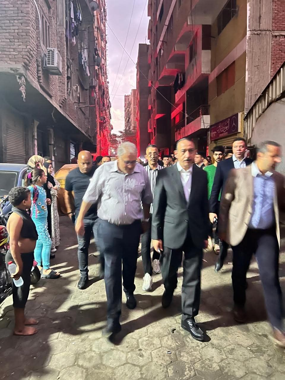 قيادات الأمن ومحافظة القاهرة فى موقع الحريق (2)