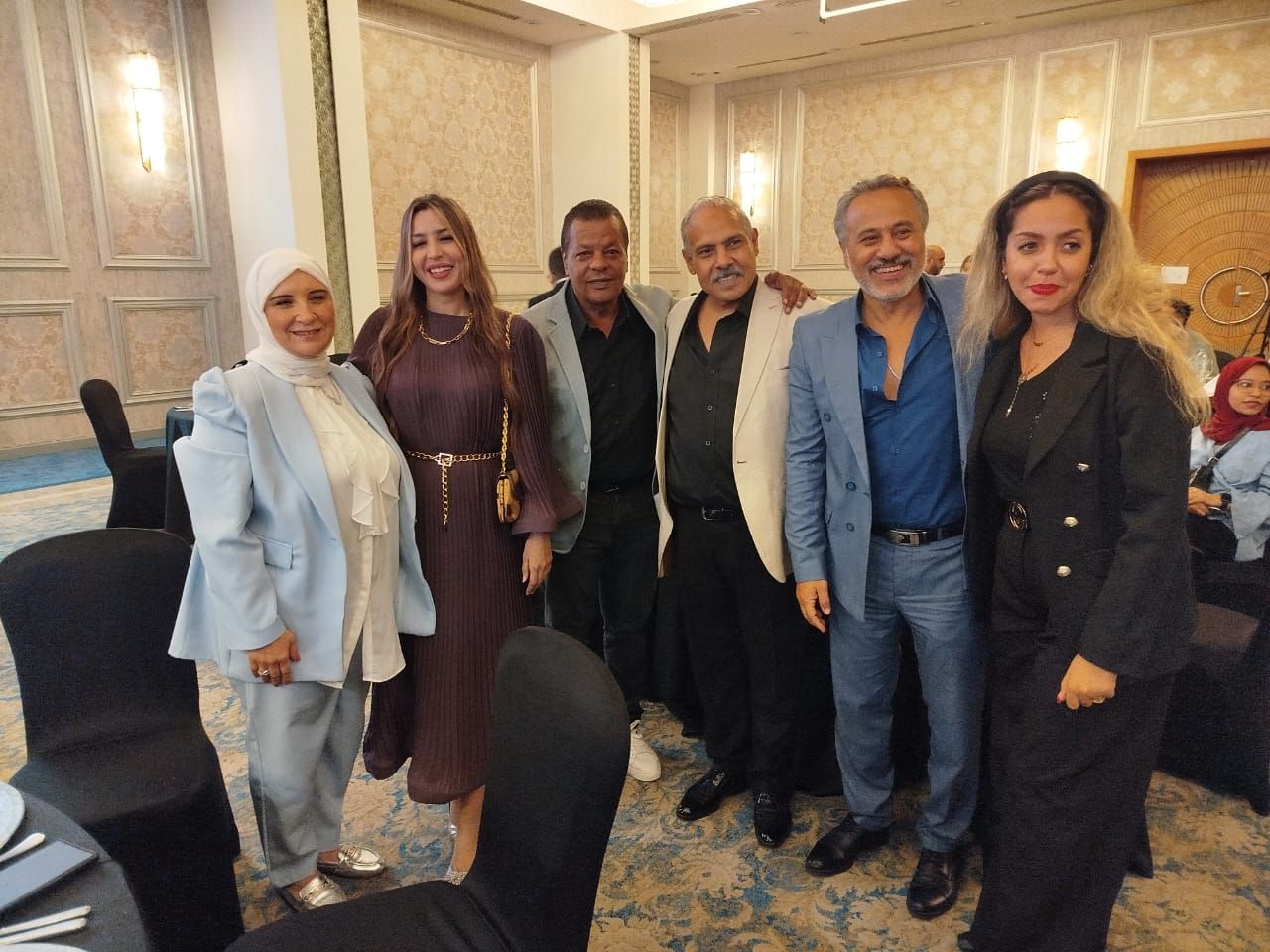 نجوم الفن نجوم الفن