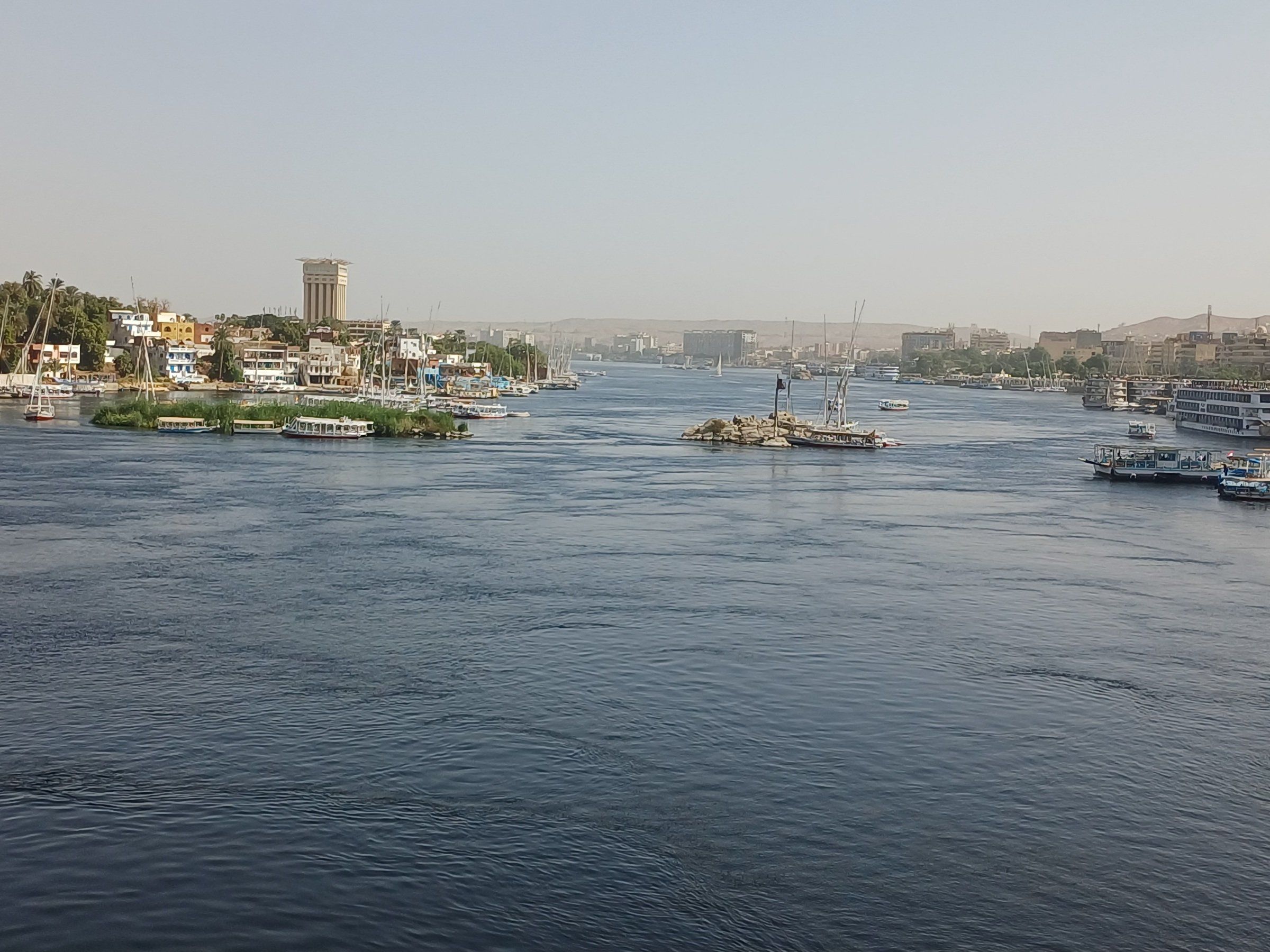 نهر النيل فى أسوان
