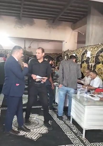 جانب من تواجد الاطباء بالنقابة جانب من تواجد الاطباء بالنقابة