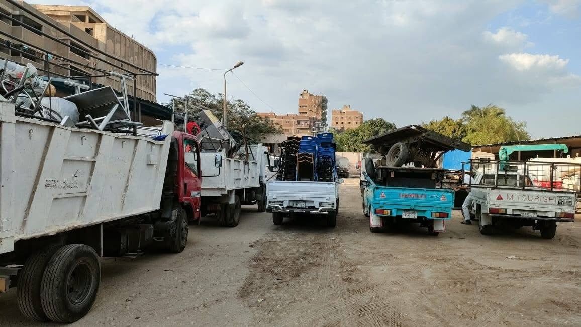 محافظة الجيزة تضبط تروسيكلات وعربات كارو لفرز وإلقاء المخلفات بالطريق محافظة الجيزة تضبط تروسيكلات وعربات كارو لفرز وإلقاء المخلفات بالطريق