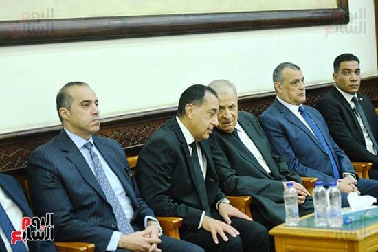 المهندس ابراهيم محلب بجواره الدكتور مصطفى مدبولى المهندس ابراهيم محلب بجواره الدكتور مصطفى مدبولى