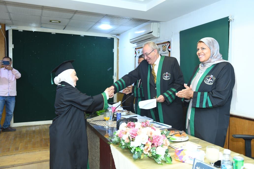 لجنة المناقشة ورباب الجالى3