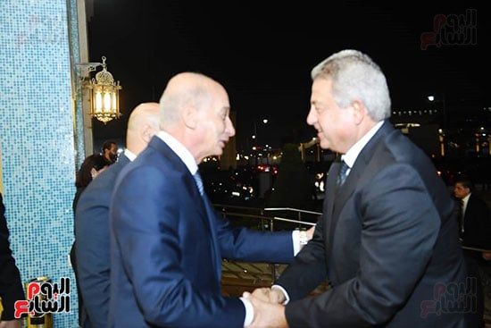 خالد عبد العزيز يقدم واجب العزاء خالد عبد العزيز يقدم واجب العزاء
