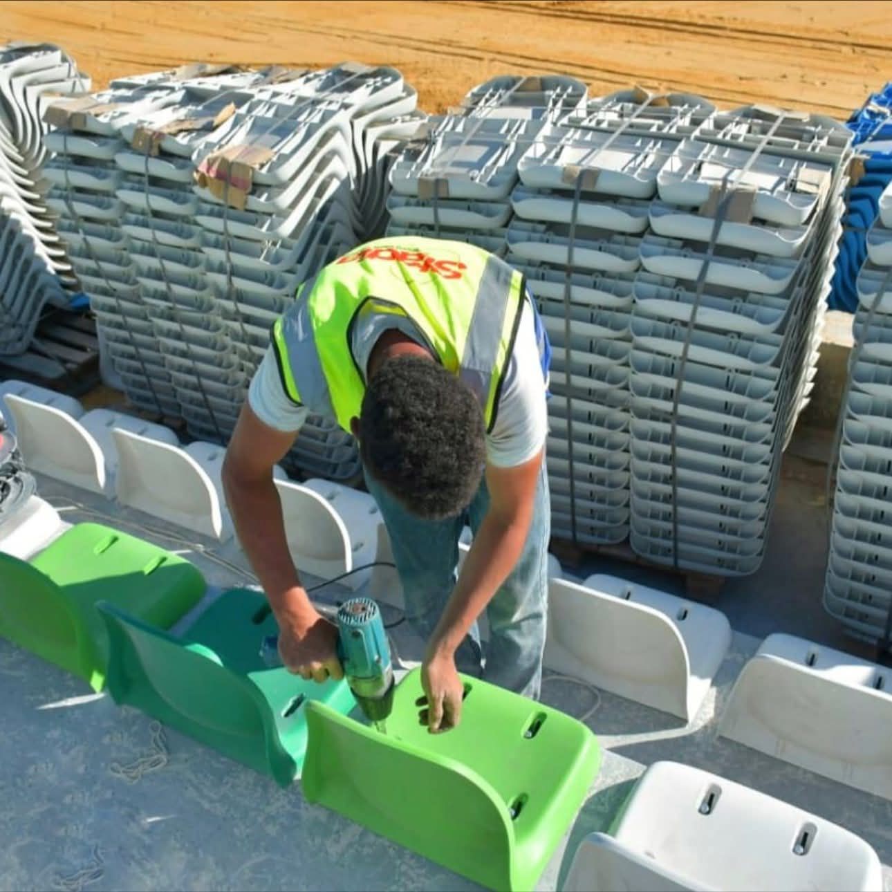 تركيب المقاعد تركيب المقاعد