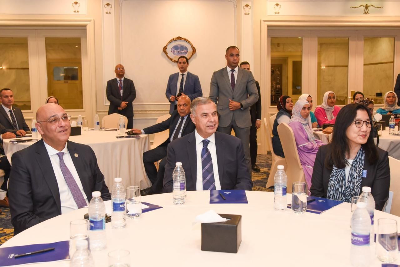 جانب من فعاليات الحفل الختامي لاتفاقية تحسين مستوى المعيشة للمجتمعات المستضيفة للاجئين السودانيين بالإسكندرية (1) جانب من فعاليات الحفل الختامي لاتفاقية تحسين مستوى المعيشة للمجتمعات المستضيفة للاجئين السودانيين بالإسكندرية (1)