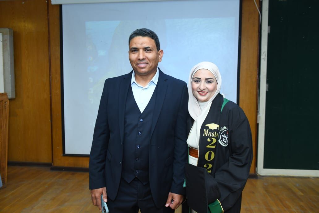 رباب الجالى وشقيقها