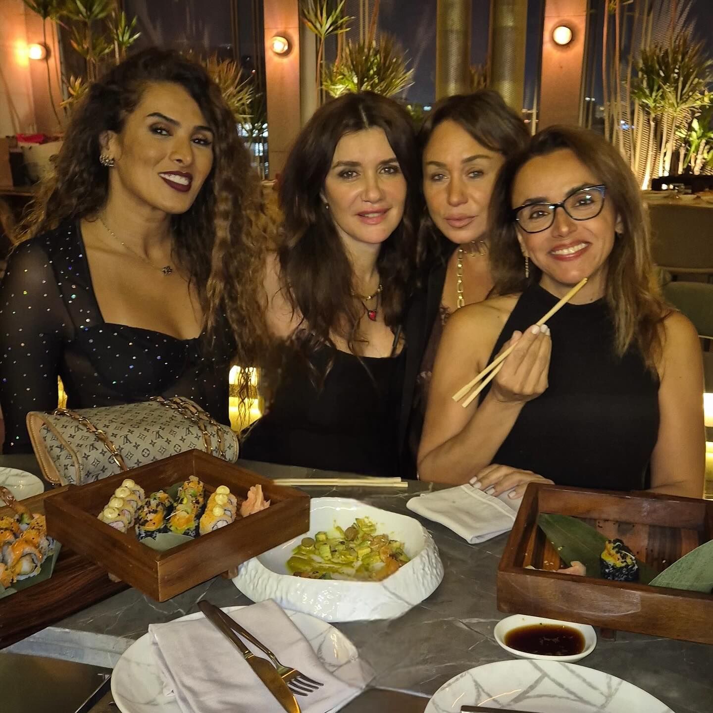 نجمات الفن فى عيد ميلاد نجلاء بدر نجمات الفن فى عيد ميلاد نجلاء بدر