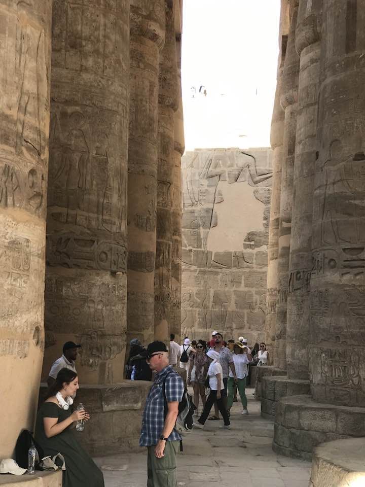 الأجانب من كل دول العالم يزورون الأقصر للإستمتاع بالحضارة المصرية القديمة الأجانب من كل دول العالم يزورون الأقصر للإستمتاع بالحضارة المصرية القديمة
