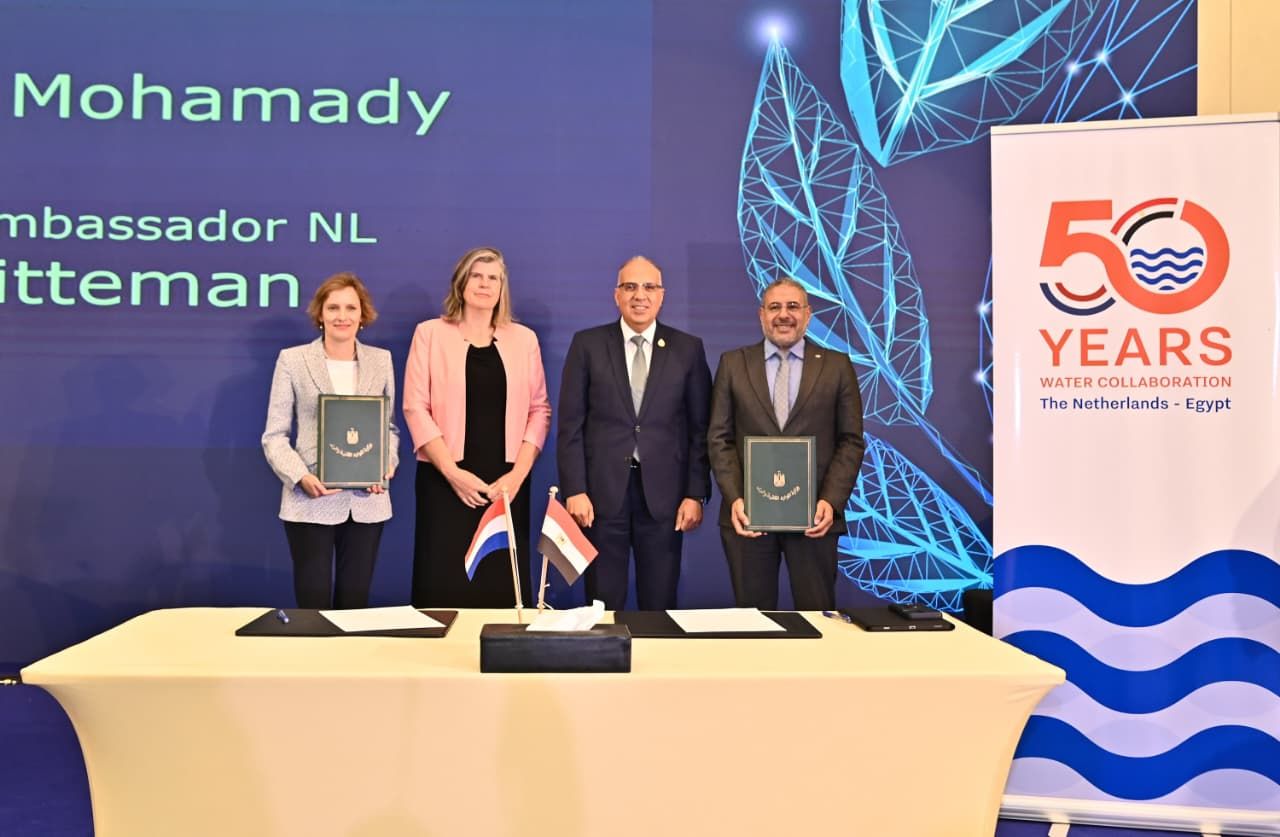 فاعليات توقيع تجديد مذكرة التفاهم بين مصر وهولندا فى مجال الموارد المائية فاعليات توقيع تجديد مذكرة التفاهم بين مصر وهولندا فى مجال الموارد المائية
