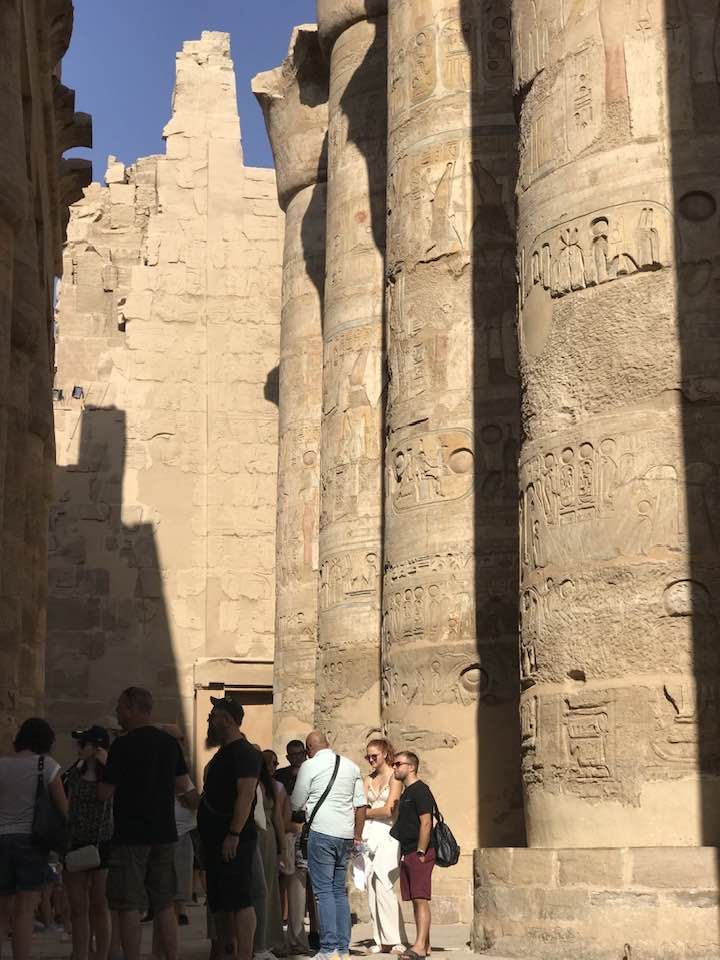جانب من زيارات سياح العالم فى معابد الأقصر جانب من زيارات سياح العالم فى معابد الأقصر