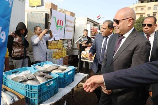 محافظ-القاهرة-اشناء-الجولة محافظ-القاهرة-اشناء-الجولة