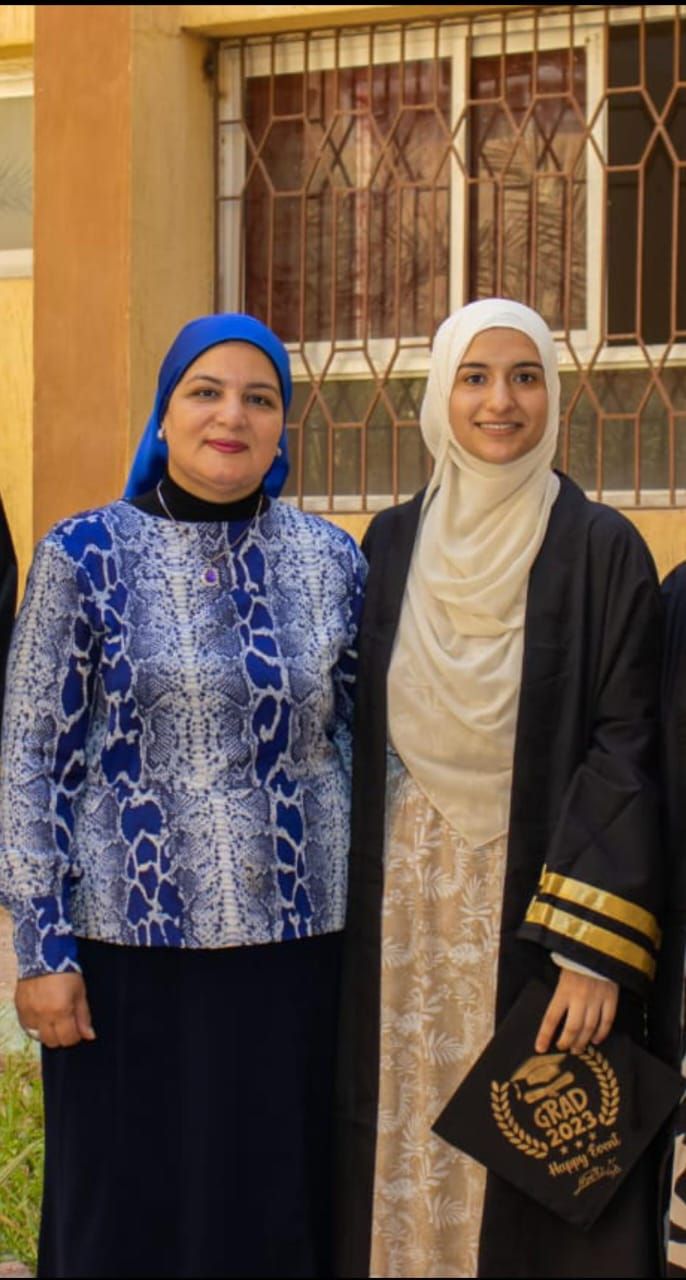 الطالبة هاجر أحمد ابنة التعليم الفني بالجيزة الطالبة هاجر أحمد ابنة التعليم الفني بالجيزة