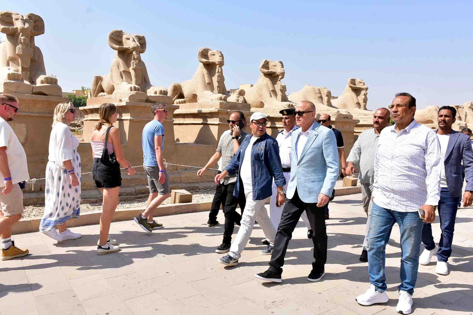 جانب من التفقد والزيارة (1) جانب من التفقد والزيارة (1)