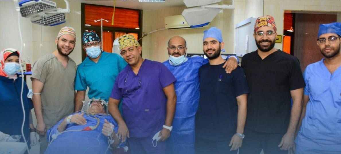 نجاح أول عملية تحفيز عميق للمخ لمرضى الشلل الرعاش نجاح أول عملية تحفيز عميق للمخ لمرضى الشلل الرعاش