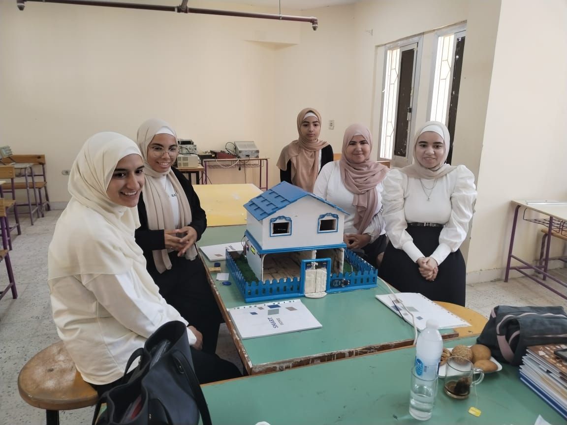 فريق عمل مشروع البيت الذكي فريق عمل مشروع البيت الذكي