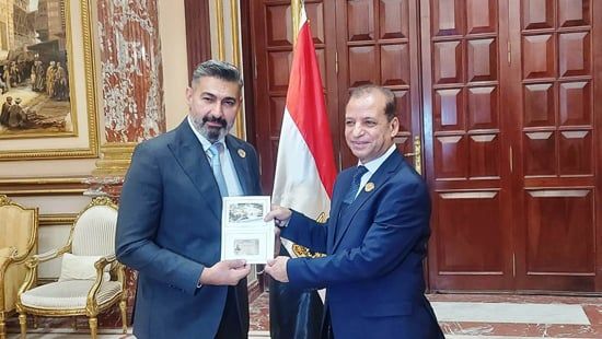 ياسر جلال بعد استلامه كارنيه الشيوخ (2) ياسر جلال بعد استلامه كارنيه الشيوخ (2)