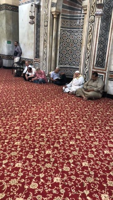 عدد من المترددين على مقام السيد البدوى (2) عدد من المترددين على مقام السيد البدوى (2)