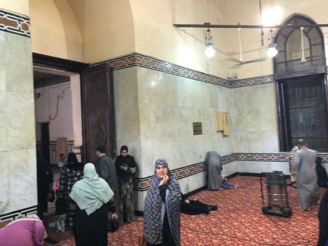 عدد من المترددين على مقام السيد البدوى (9) عدد من المترددين على مقام السيد البدوى (9)