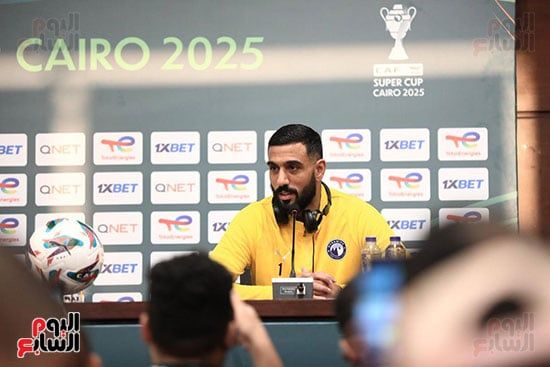أحمد الشناوي حارس مرمي بيراميدز أحمد الشناوي حارس مرمي بيراميدز