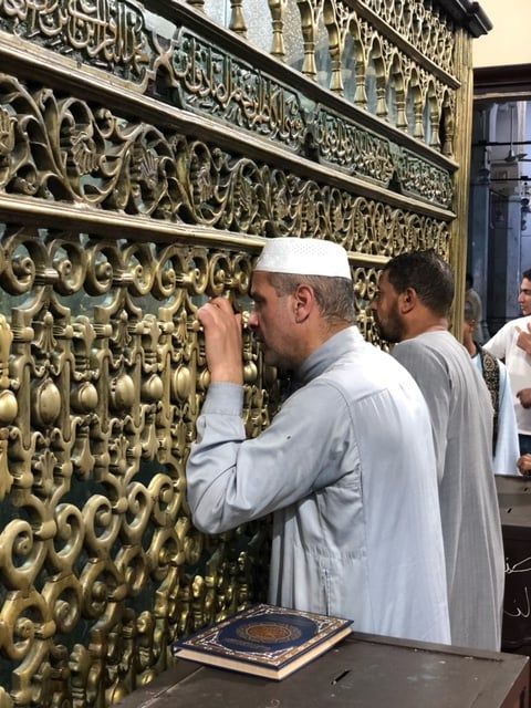 عدد من المترددين على مقام السيد البدوى (7) عدد من المترددين على مقام السيد البدوى (7)