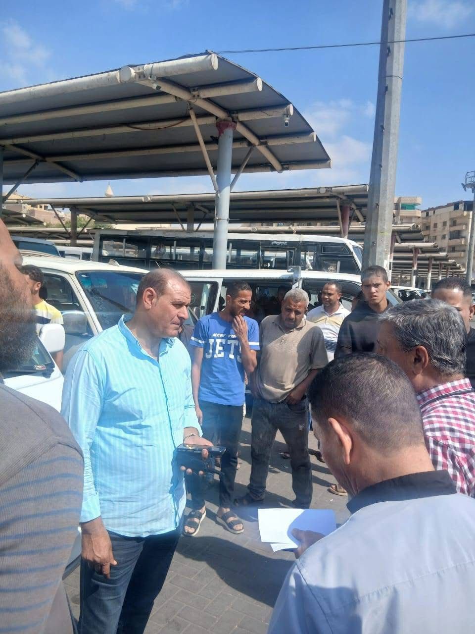 رئيس حى الهرم يتابع انتظام مواقف السرفيس والعمل بالتعريفة الجديدة (8) رئيس حى الهرم يتابع انتظام مواقف السرفيس والعمل بالتعريفة الجديدة (8)