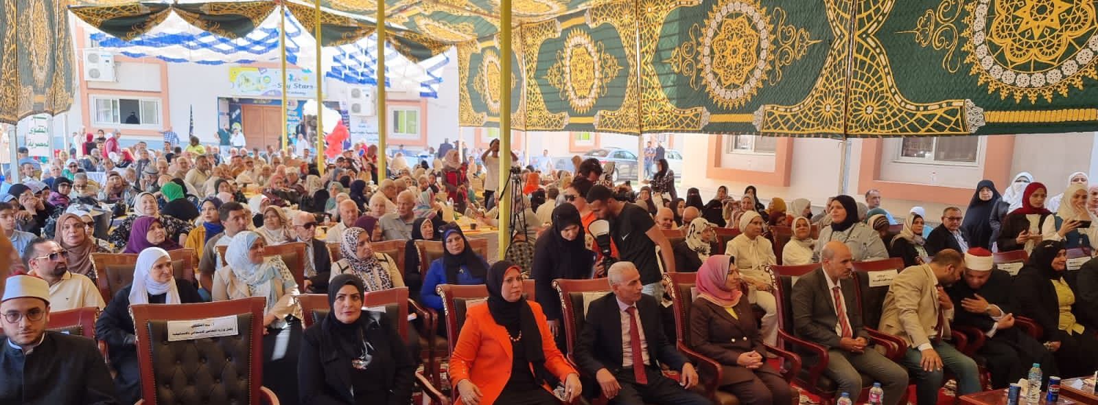 وزارة التضامن تنظم مجموعة من الأنشطة والبرامج الثقافية والترفيهية والفنية وعروض لكبار السن (1) وزارة التضامن تنظم مجموعة من الأنشطة والبرامج الثقافية والترفيهية والفنية وعروض لكبار السن (1)
