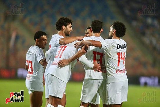 فرحة اللاعبيين بالهدف فرحة اللاعبيين بالهدف