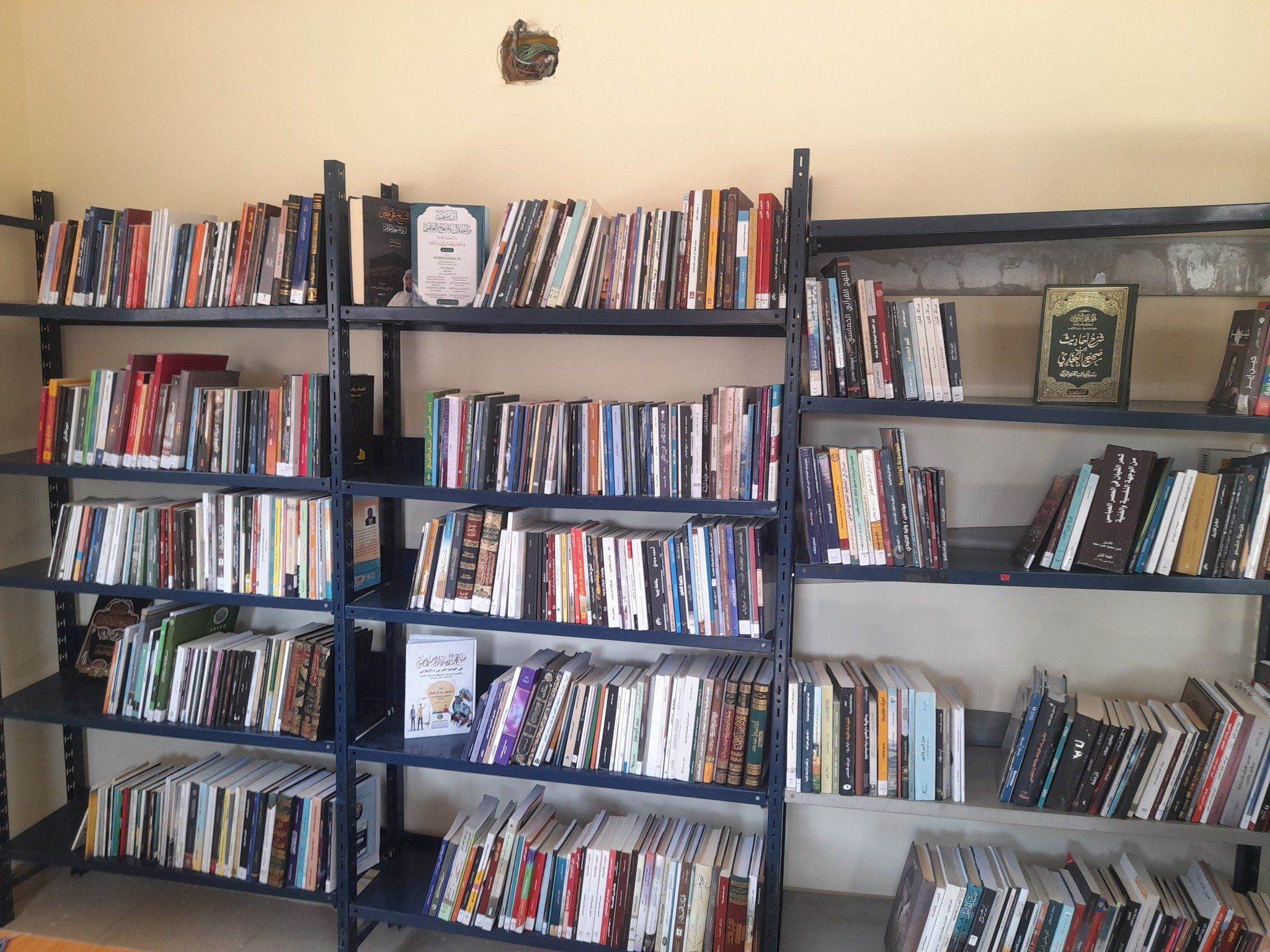 متابعة التجهيزات النهائية لمكتبة مصر العامة فرع الطود قبل إفتتاحها متابعة التجهيزات النهائية لمكتبة مصر العامة فرع الطود قبل إفتتاحها