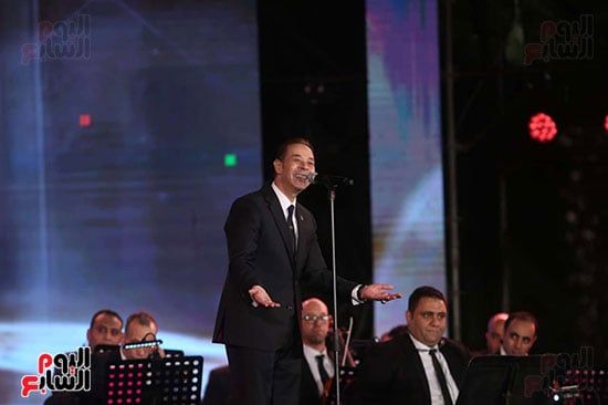 مدحت صالح يطرب جمهور الموسيقى العربية مدحت صالح يطرب جمهور الموسيقى العربية
