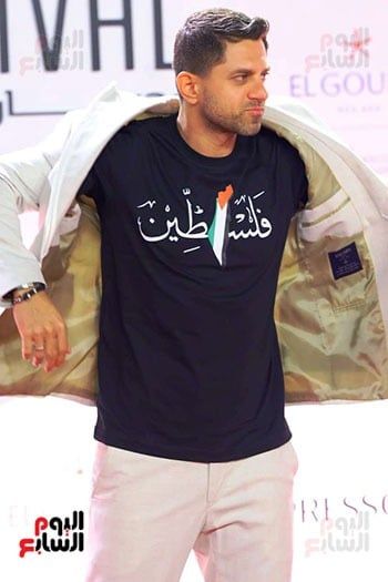ممثل شاب يدعم فلسطين في عرض فيلم هابي بيرث داي في مهرجان الجونة (3) ممثل شاب يدعم فلسطين في عرض فيلم هابي بيرث داي في مهرجان الجونة (3)