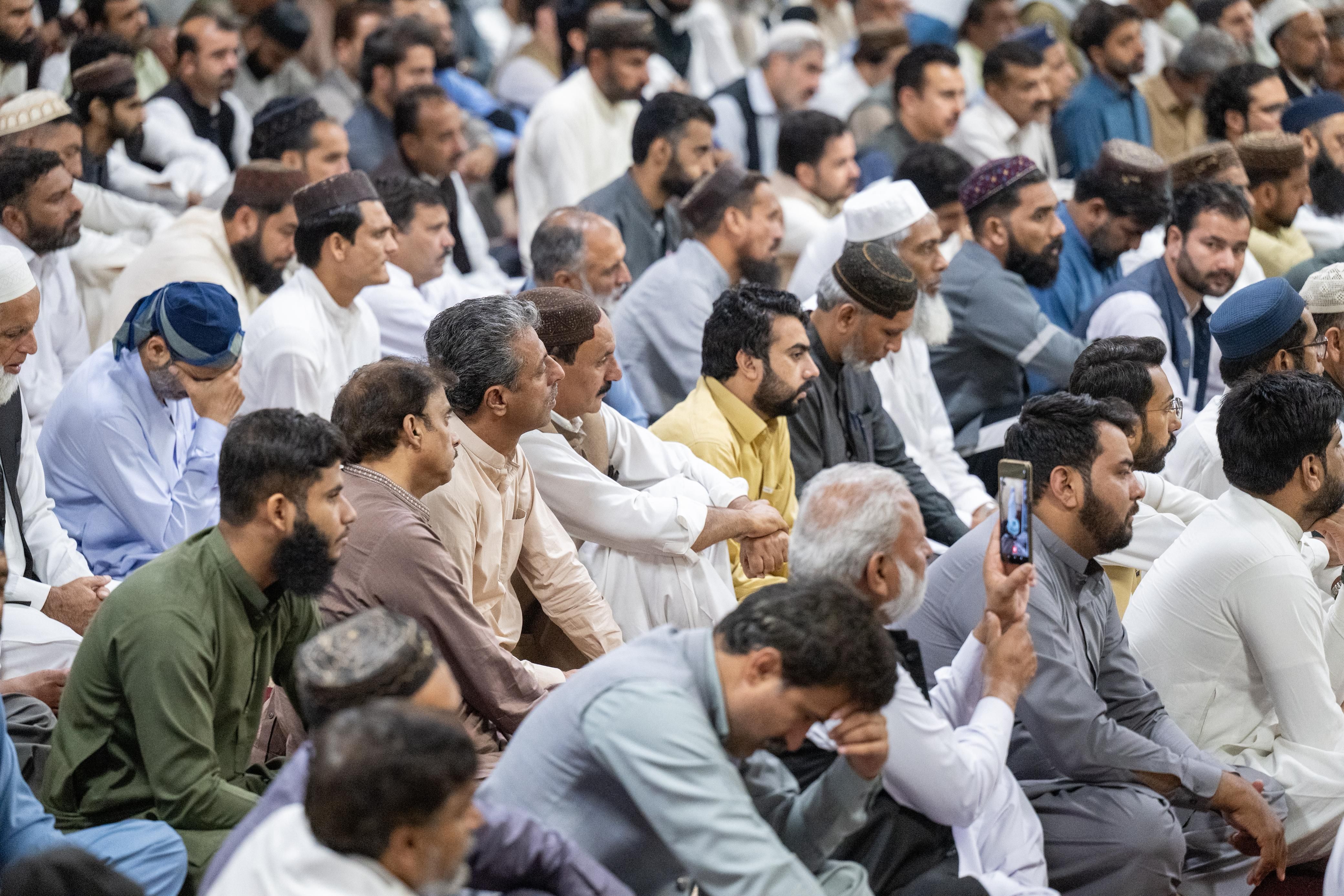 د. العيسى يُلقي خطبة الجمعة في جامع البرلمان ومجلس الشيوخ في باكستان (4) د. العيسى يُلقي خطبة الجمعة في جامع البرلمان ومجلس الشيوخ في باكستان (4)