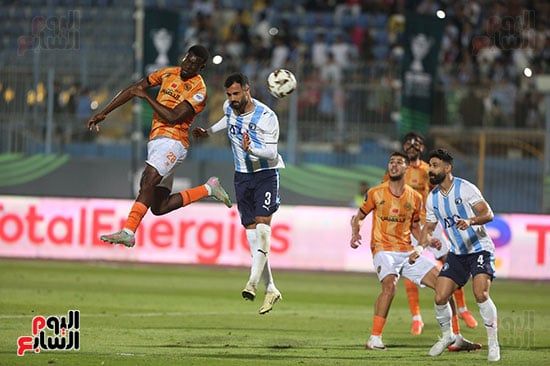 بيراميدز ونهضة بركان بالشوط الأول للسوبر الإفريقى بيراميدز ونهضة بركان بالشوط الأول للسوبر الإفريقى