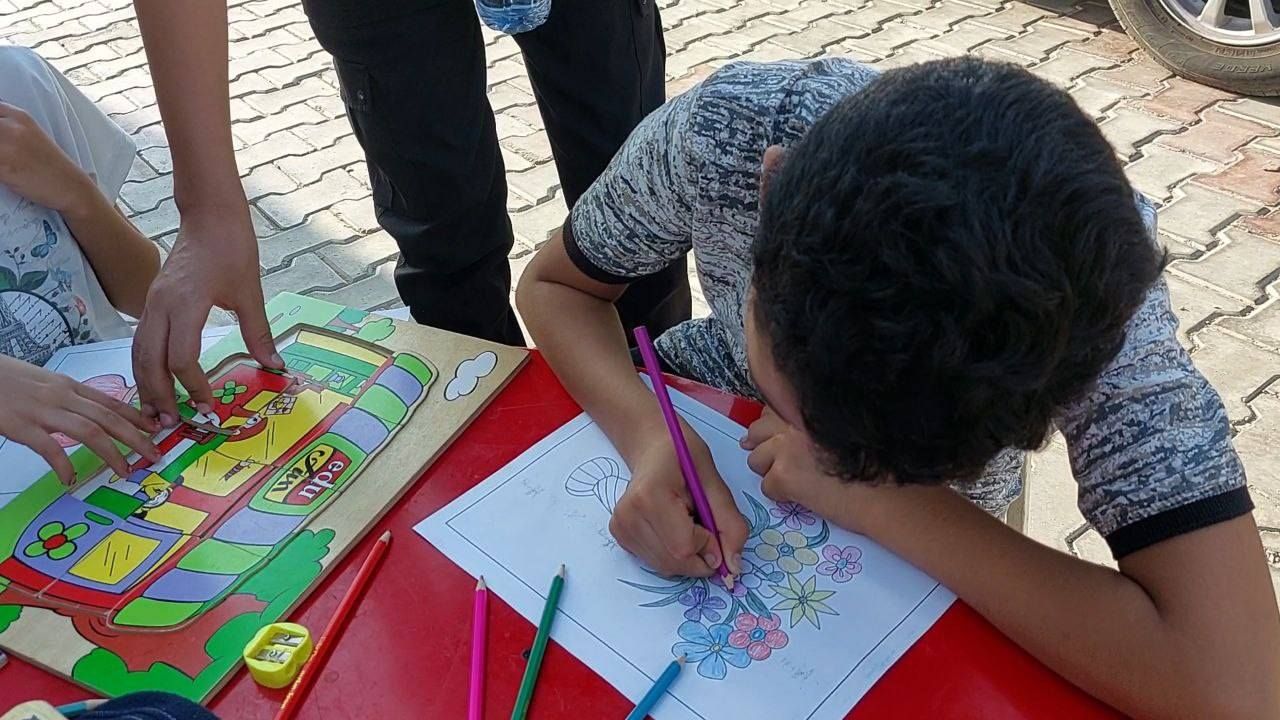 ورش رسم وتلوين لدعم الأطفال بالمدارس فى الأقصر ورش رسم وتلوين لدعم الأطفال بالمدارس فى الأقصر