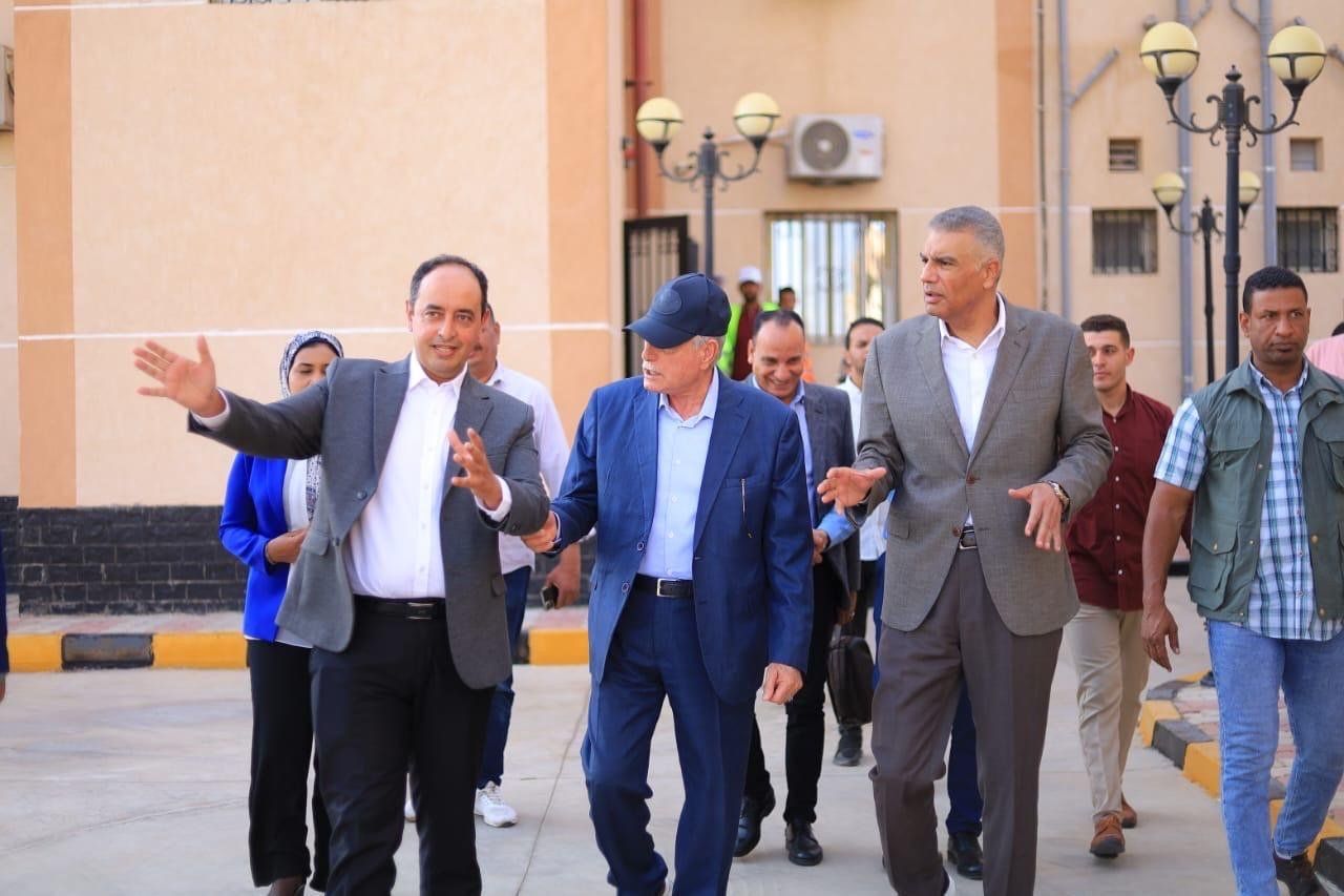 مستشار رئيس الجمهورية للتنمية المحلية ومحافظ أسوان ومدير صندوق مكافحة الإدمان مستشار رئيس الجمهورية للتنمية المحلية ومحافظ أسوان ومدير صندوق مكافحة الإدمان