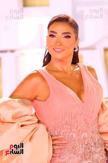 روجينا (2) روجينا (2)