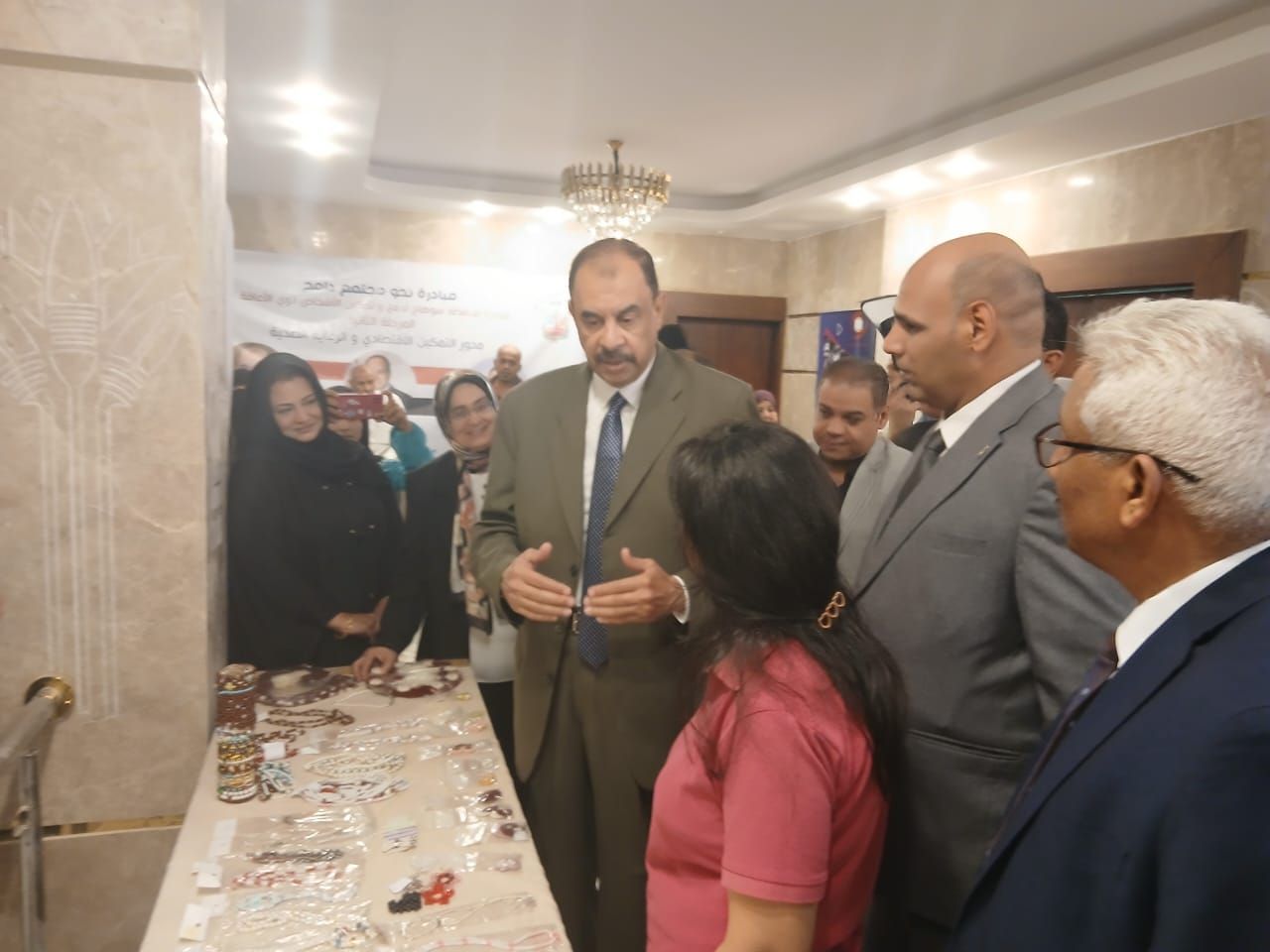 جانب من المعروضات جانب من المعروضات