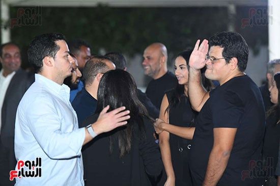 أمير عيد يتلقى عزاء والدته بمسجد حسين صدقى فى المعادي (15) أمير عيد يتلقى عزاء والدته بمسجد حسين صدقى فى المعادي (15)