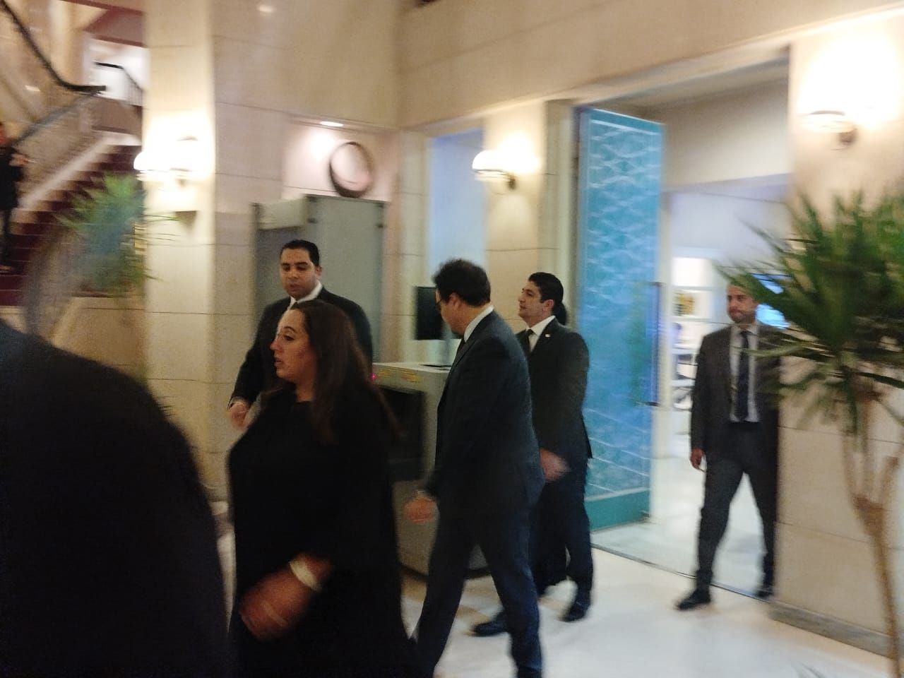 وزير الثقافة يصل إلى دار الأوبرا لحضور حفل عمر خيرت (1) وزير الثقافة يصل إلى دار الأوبرا لحضور حفل عمر خيرت (1)