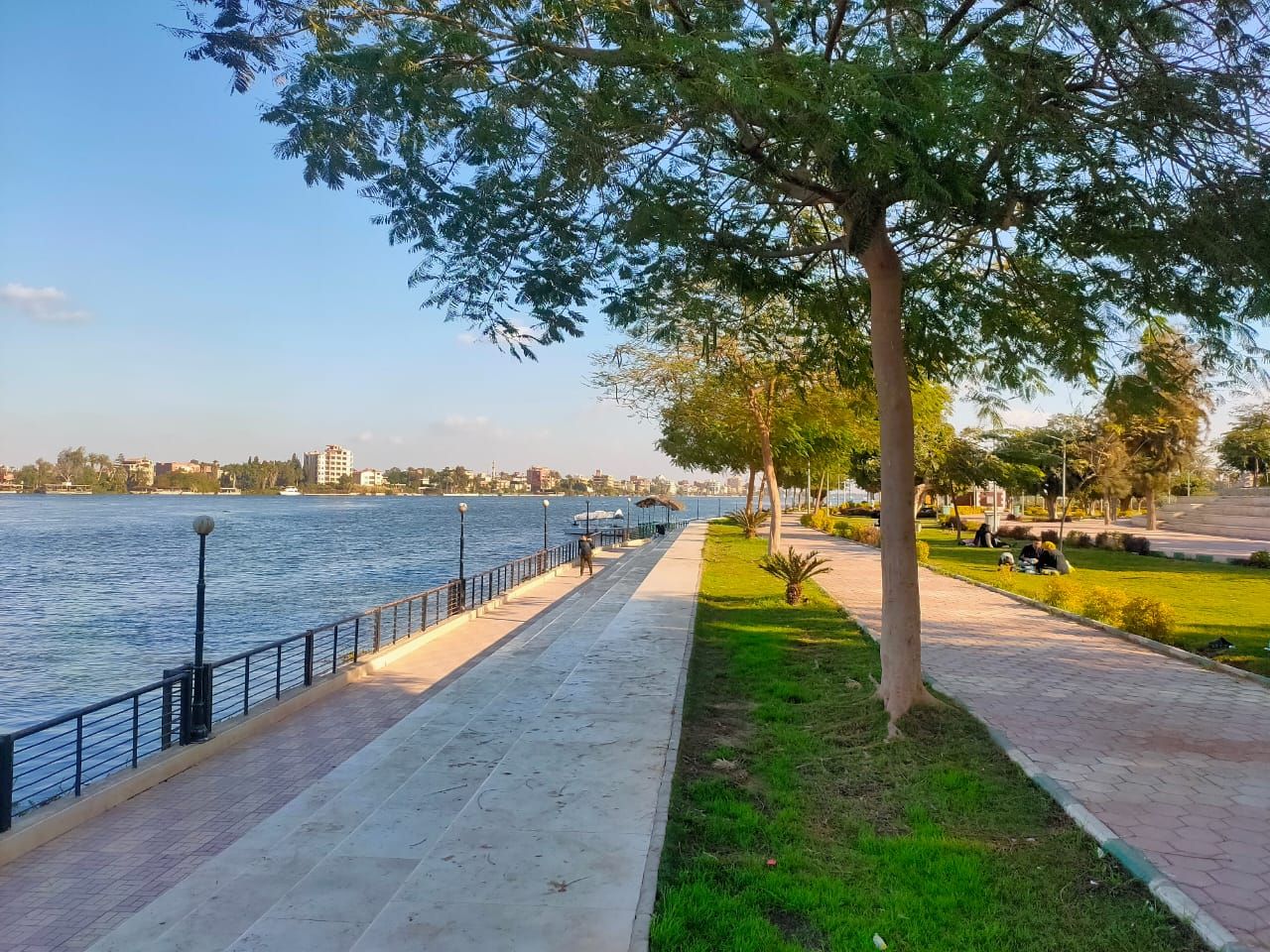 ممشى الحدائق بالقناطر الخيرية ممشى الحدائق بالقناطر الخيرية