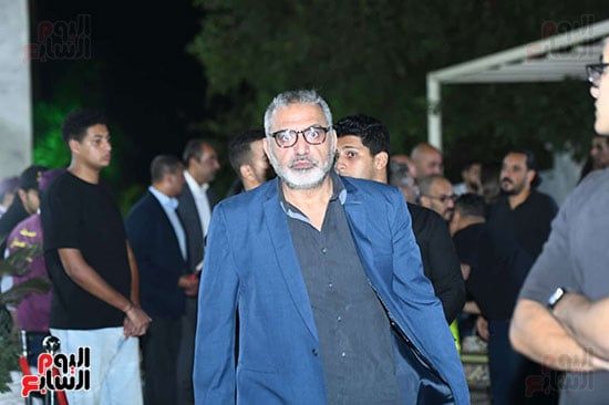 أمير عيد يتلقى عزاء والدته بمسجد حسين صدقى فى المعادي (12) أمير عيد يتلقى عزاء والدته بمسجد حسين صدقى فى المعادي (12)