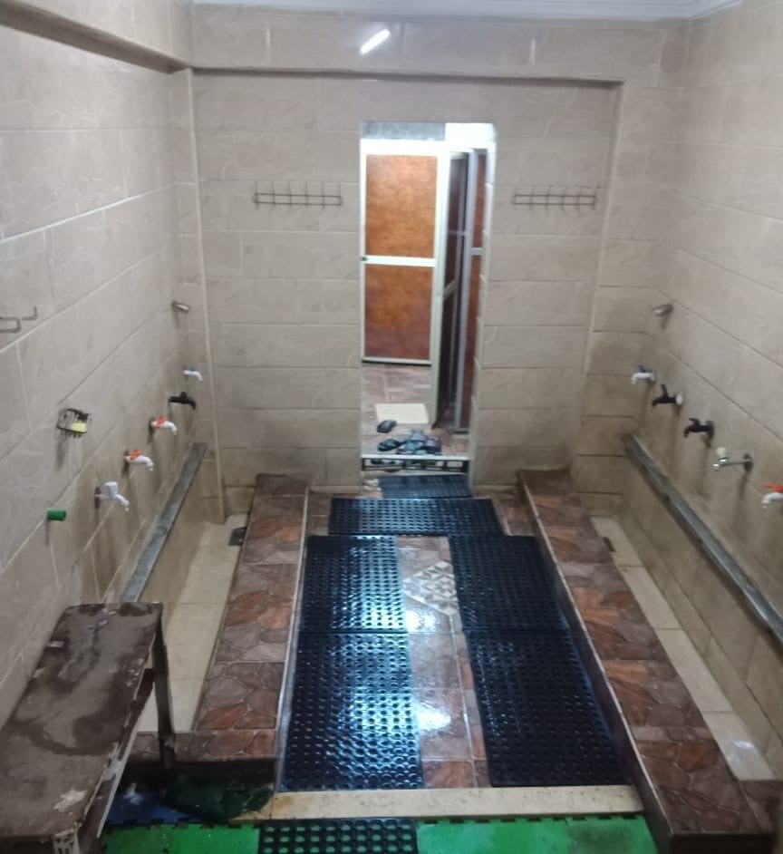المسجد من الداخل المسجد من الداخل