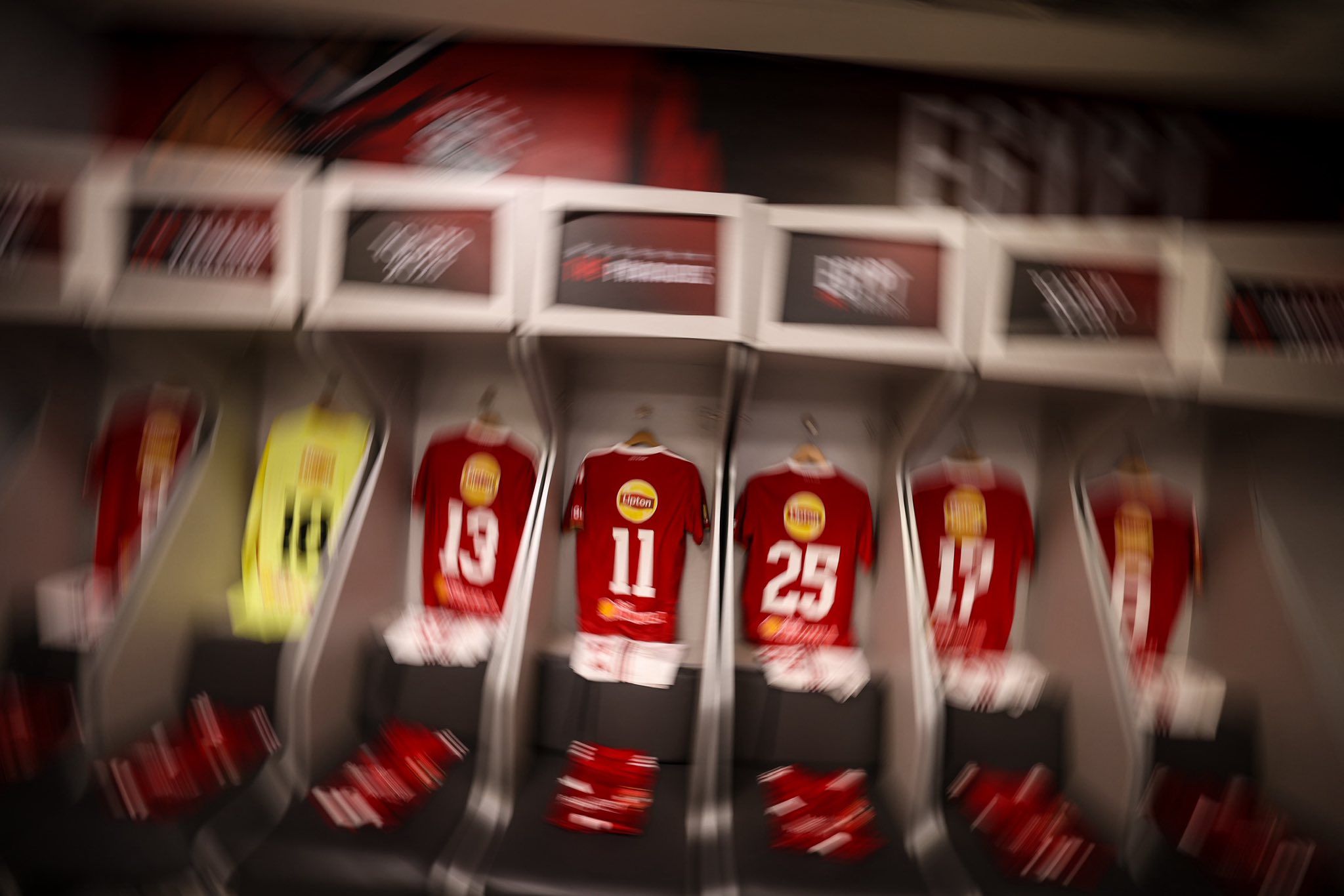 غرفة ملابس الاهلي غرفة ملابس الاهلي