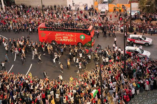 حافلة لاعبى منتخب المغرب حافلة لاعبى منتخب المغرب