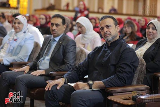 بدء ندوة الداعية مصطفى حسنى (3) بدء ندوة الداعية مصطفى حسنى (3)